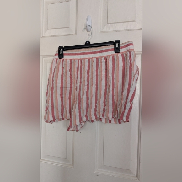 Apt. 9 Women's Lounge XL Pink And White Shorts (EUC) - Picture 4 of 11